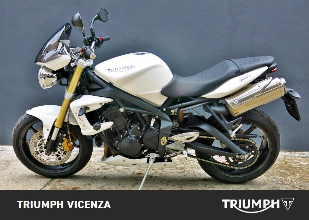 TRIUMPH Street Triple 675 