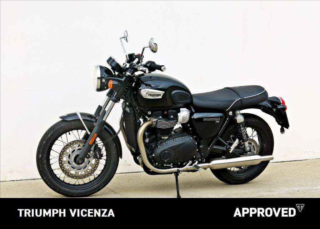 TRIUMPH Bonneville 900 T100 