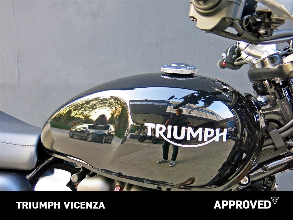 TRIUMPH Street Twin 900 