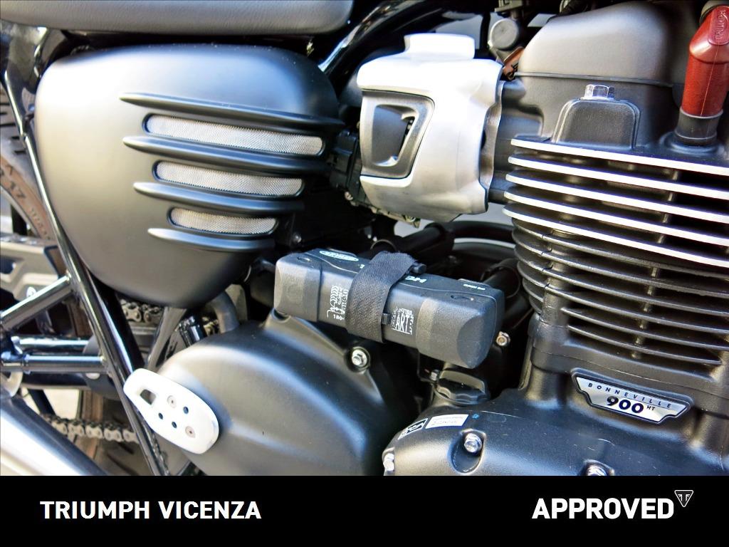 TRIUMPH Street Twin 900 