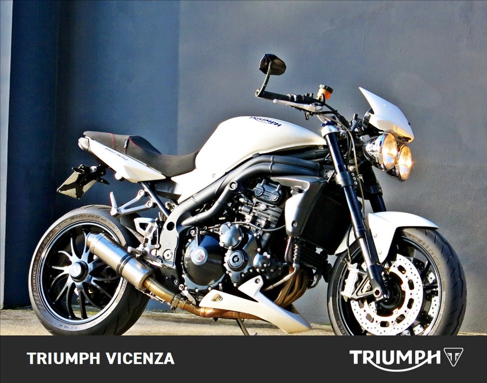 TRIUMPH Speed Triple 1050 
