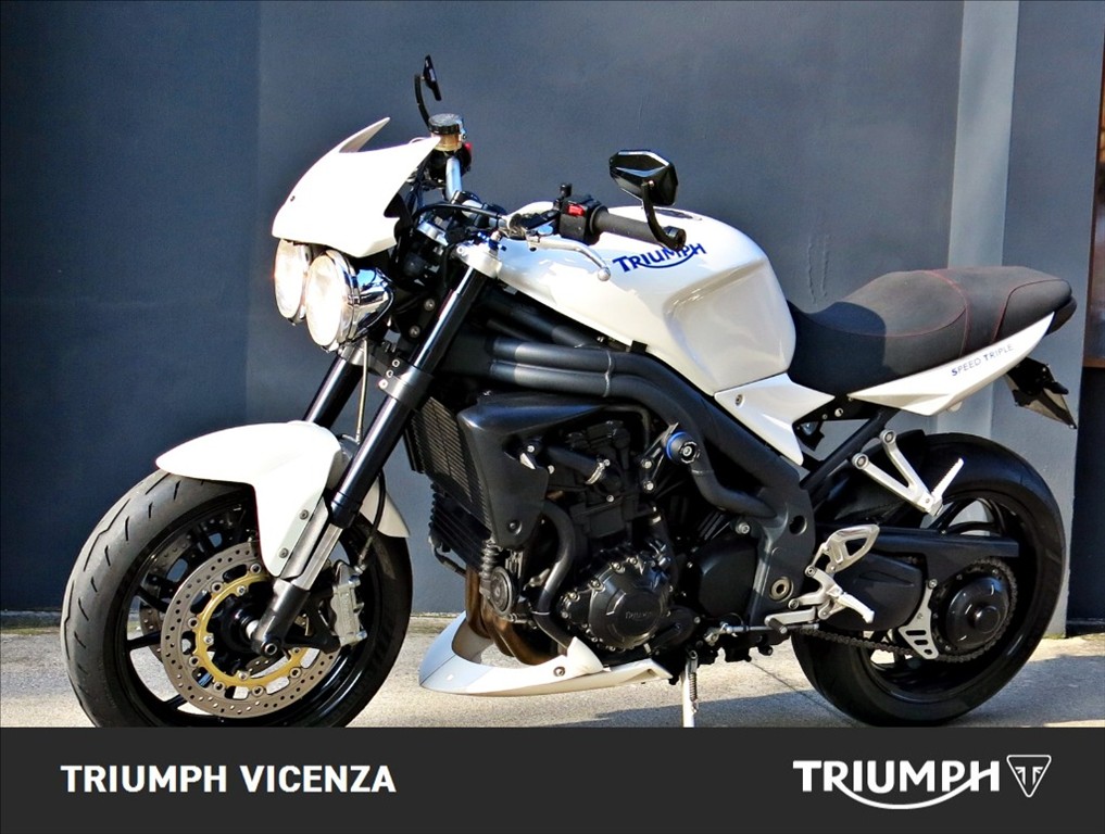 TRIUMPH Speed Triple 1050 