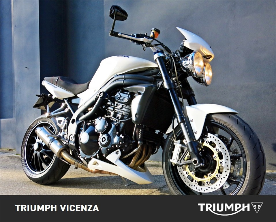 TRIUMPH Speed Triple 1050 