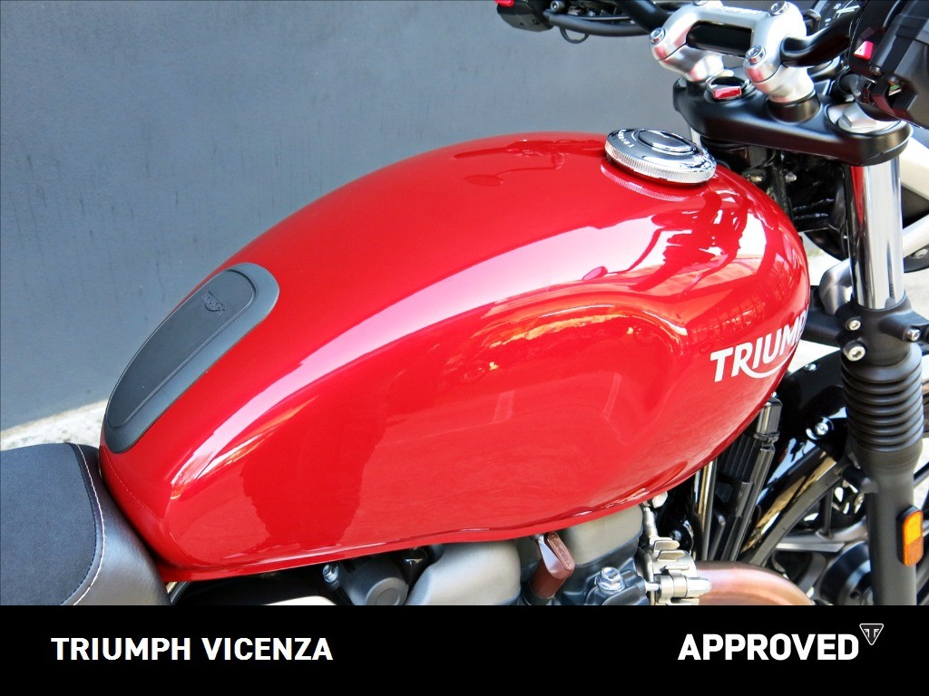 TRIUMPH Street Twin 900 
