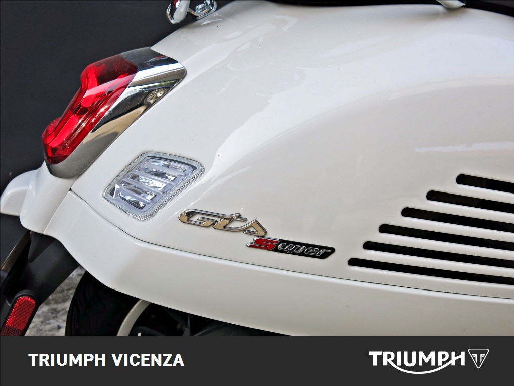 VESPA Vespa GTS 300 hpe Super Abs