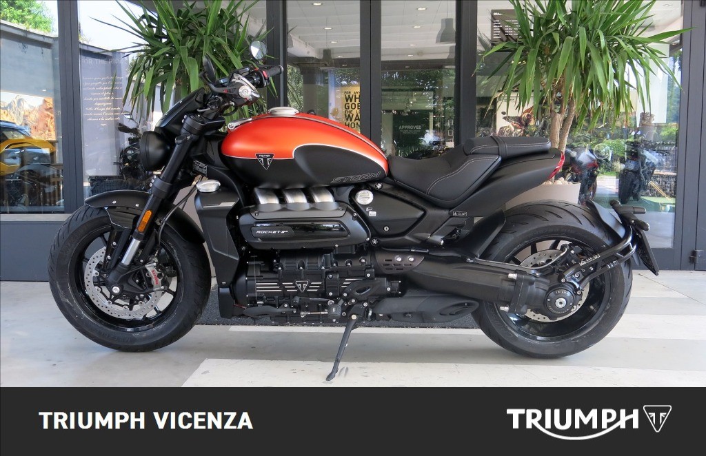 TRIUMPH Rocket III 2500 Storm R