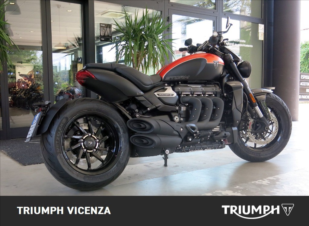 TRIUMPH Rocket III 2500 Storm R