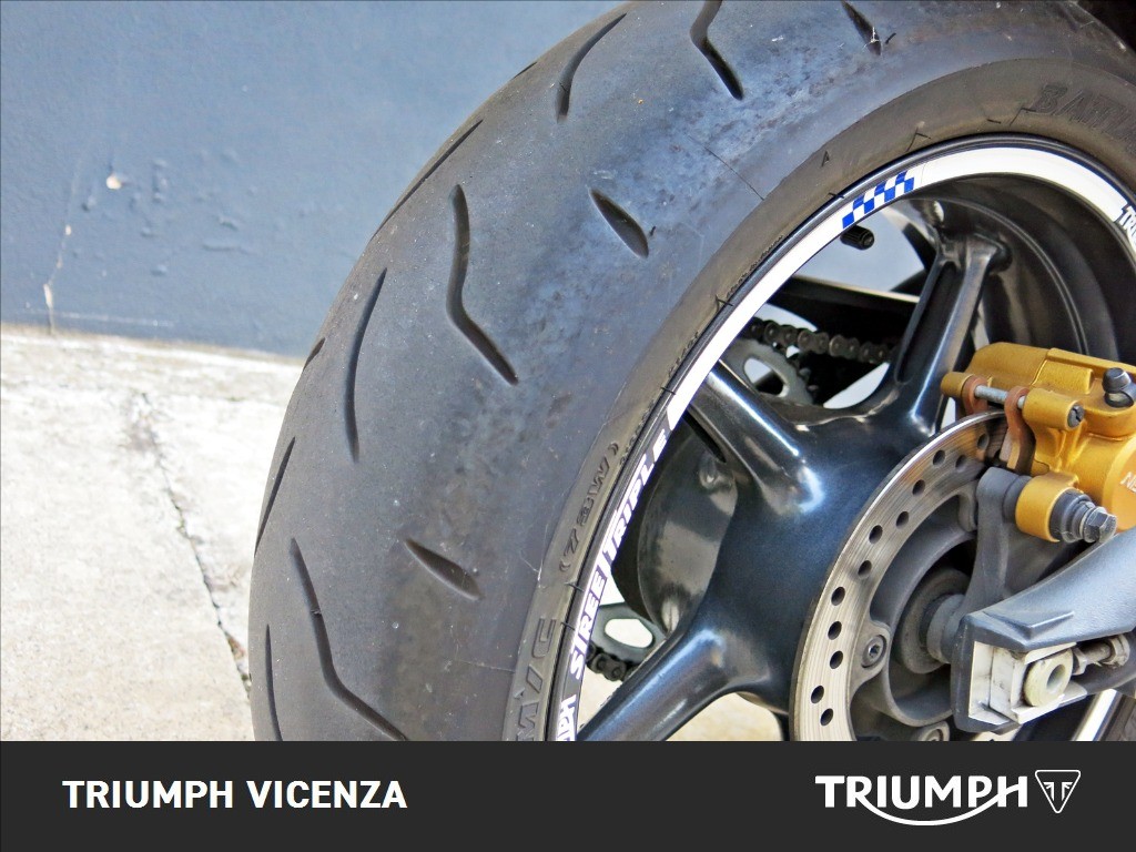 TRIUMPH Street Triple 675 