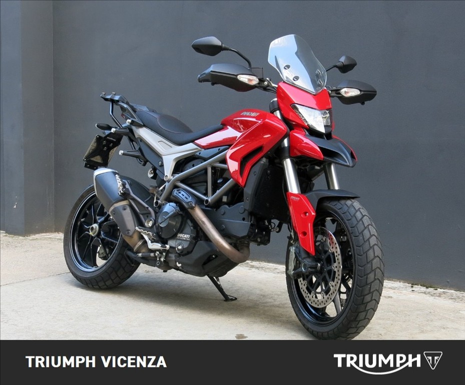DUCATI Hyperstrada 821 