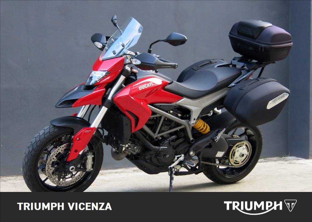 DUCATI Hyperstrada 821 