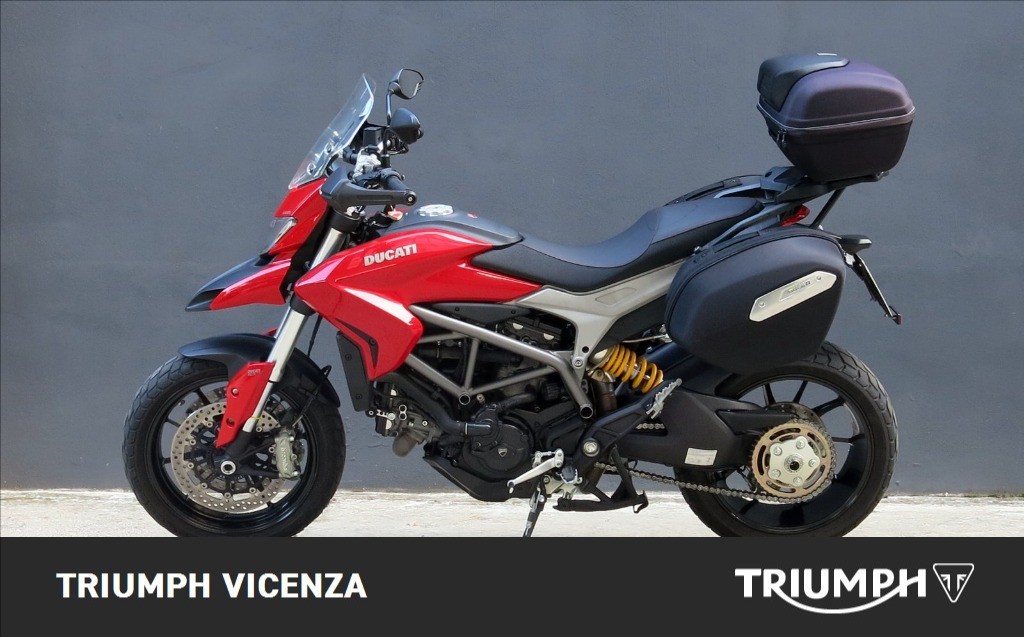 DUCATI Hyperstrada 821 